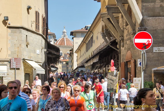 The very busy Ponte Vecchio