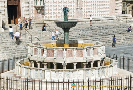 Fontana Maggiore