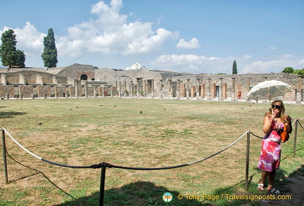 Pompeii ruins