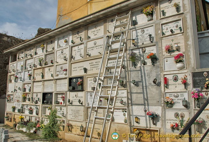 Chiesa di San Giorgio cemetery