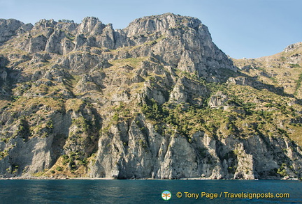 Rocky coast of the Sorrento Peninsula