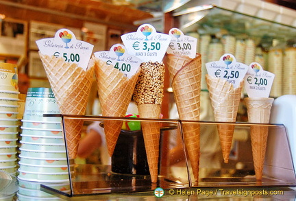 Gelato prices at Dondoli