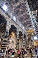 Entrance to the Libreria Piccolomini