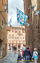 Walking towards the Piazza del Campo