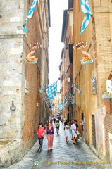 via Giovanni Dupre in Siena