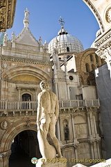 Statue of Neptune