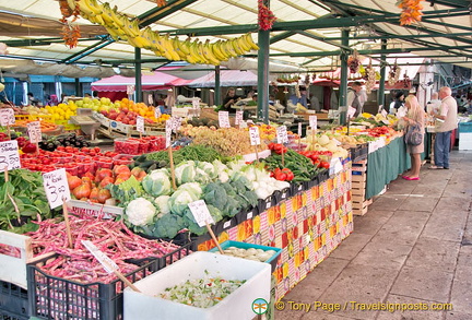 The Erberia next to the Fish market