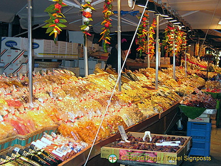 Sweets and dried fruits