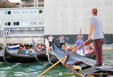 Gondoliers having a little meet