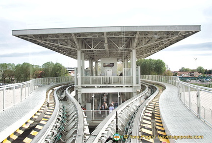 People mover tracks and junction