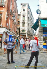 Gondoliers seeking clients