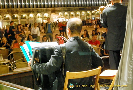 Caffè Florian musicians entertain in the evening 