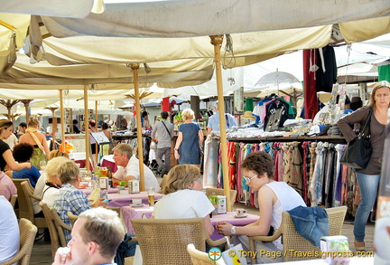 Cafe at the Piazza Erbe market