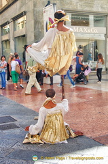 Levitating buskers