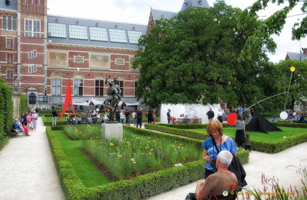 Rijksmuseum garden