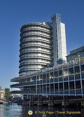 A multi-storey bicycle station