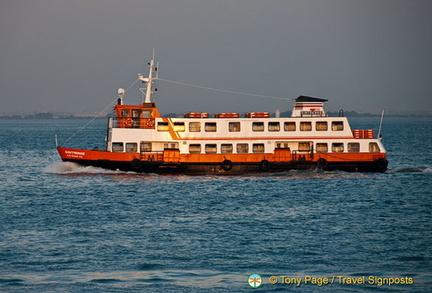 Ferry to Cacilhas, Almada