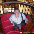 Lello bookshop, Oporto (1789 besök) Tony going upstairs for a look Lello bookshop, Oporto