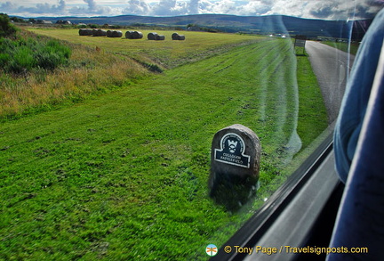 Approaching the Culloden Battlefield Visitor Centre