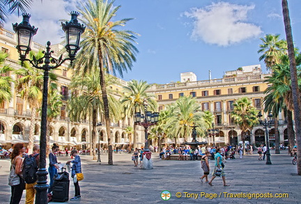 Placa Reial or Royal Plaza