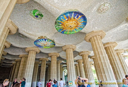 More views of the ceiling and doric columns