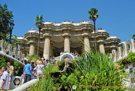 All around the Park, greenery have been included to contrast the stone architecture