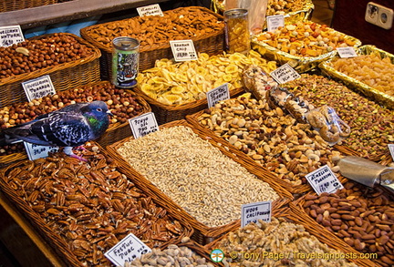 Even the birds know that La Boqueria is the place for good food