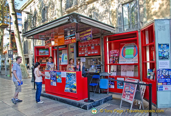 Las Ramblas show ticket kiosk