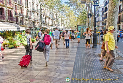 Las Ramblas wave