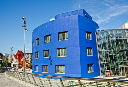 Guggenheim Bilbao: This nice blue building adds colour to the complex