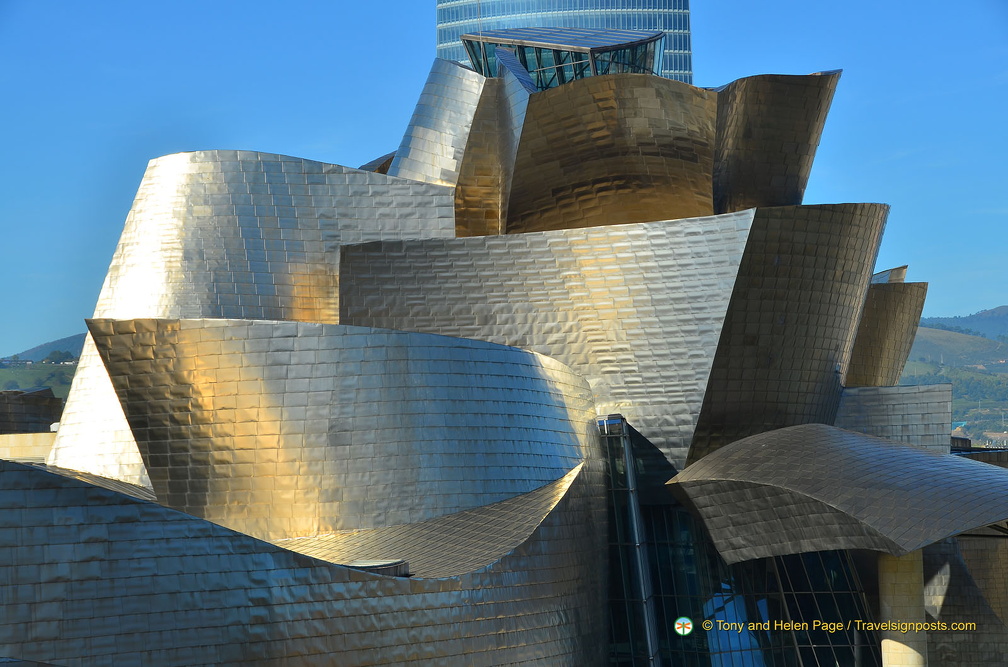 Guggenheim Bilbao: The random curves are designed to catch the light