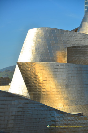 Guggenheim-Bilbao AJP2936 250201021805