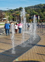 Dancing fountains