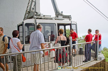 Cable car top station stop