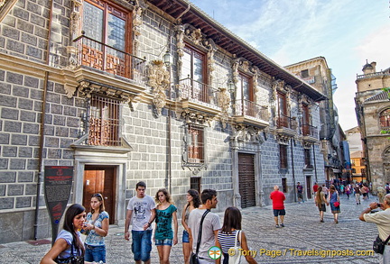 Palacio de la Madraza