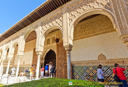 Arcades surrounding the Patio de los Arrayanes