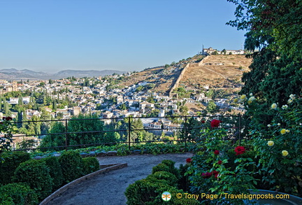 Generalife Palace: View towards Albaycin