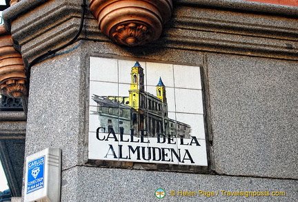 Calle de la Almudena - decorative tile street name