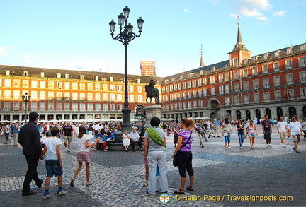 Equestrian statue of Felipe III in the centre of Plaza Mayor