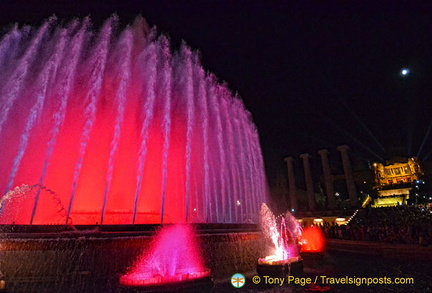 The Magic Fountain in one of its 30 arrangements