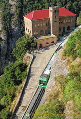 Teleferic de Montserrat - Cable car station stop