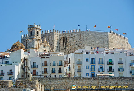 Peñíscola housing around the castle