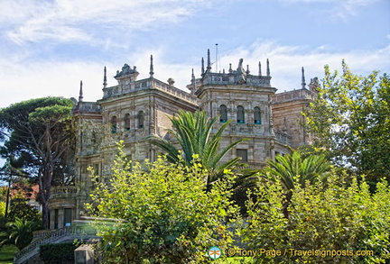 A Santander mansion that is only occupied one day in the year