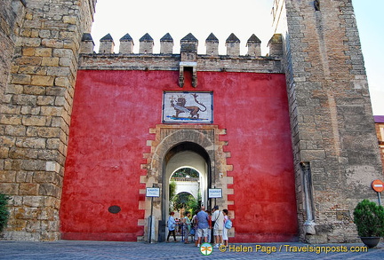 Real Alcázar:  Puerto del Léon