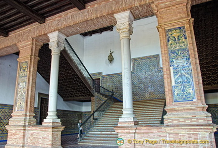 Plaza España architecture  