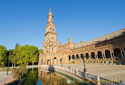 Plaza de España tower