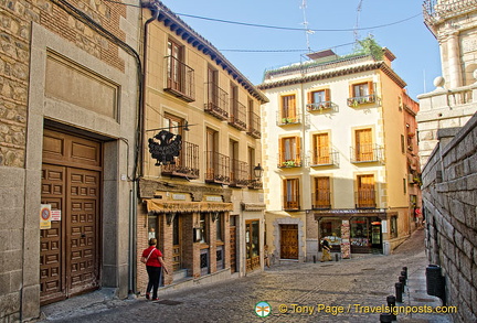 Walking tour of Toledo