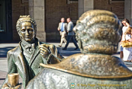 Goya Monument characters