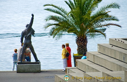 Freddie Mercury statue