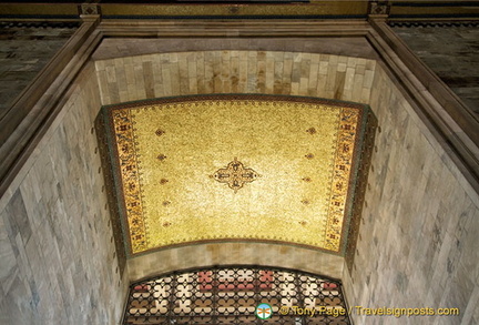 Gold coloured tomb ceiling